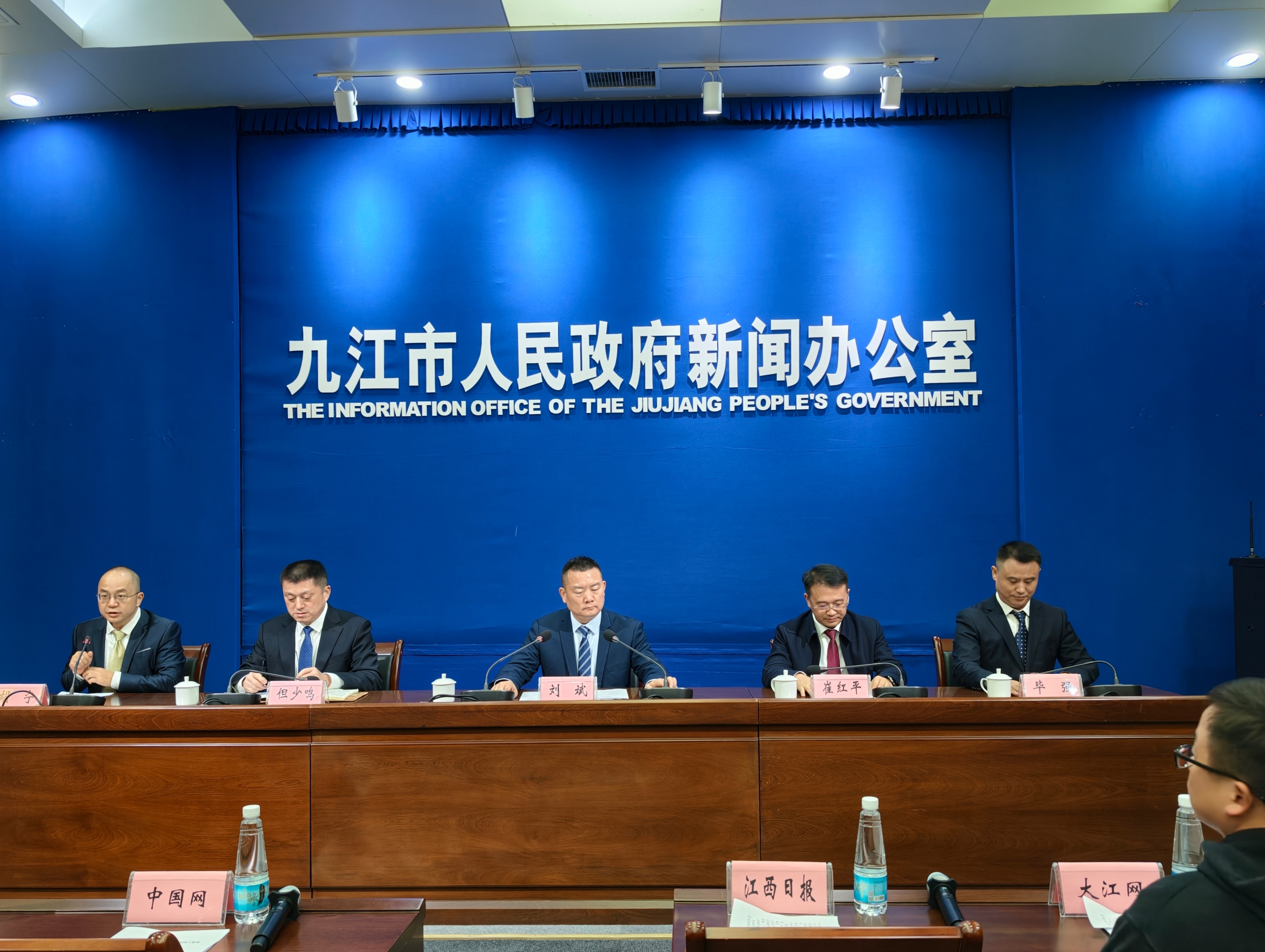 c7c7fdee6d537539c63e3f4678d80ca4.jpg c7c7fdee6d537539c63e3f4678d80ca4.jpg